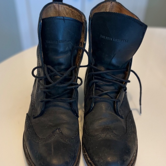 Frye Black Brogue Wingtip Boots (Size 10) - Picture 2 of 4